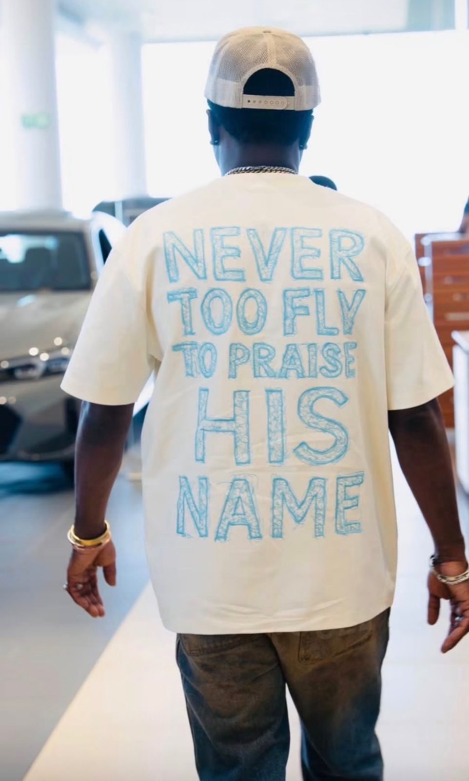 “Never Too Fly to Praise His Name” tee